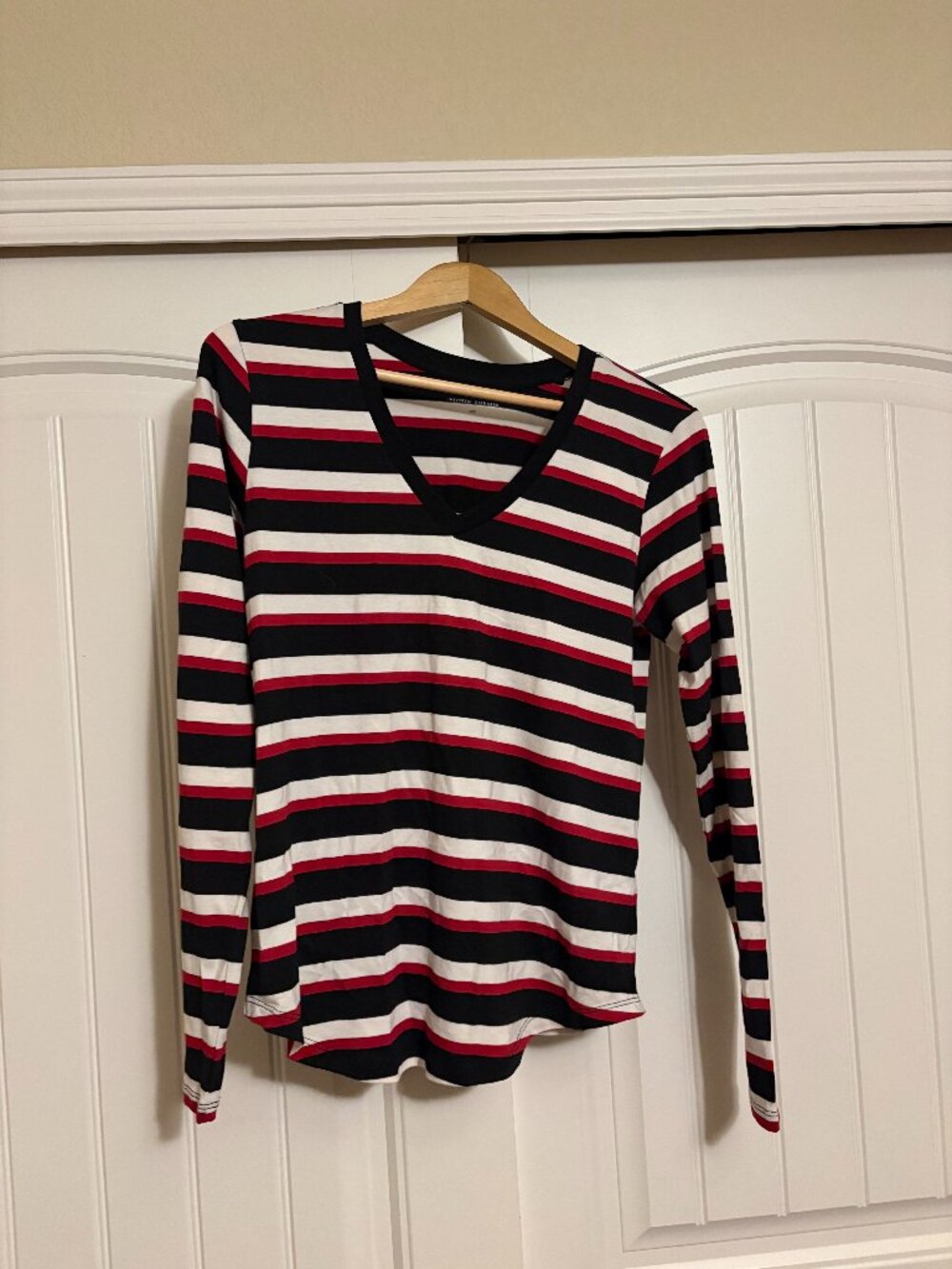 Universal Standard V Neck T Shirt Size 3XS US Size 2-4 Long Sleeve Striped NWOT